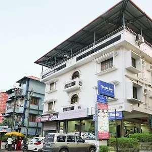 Hotel Oyo 3633 Nanda